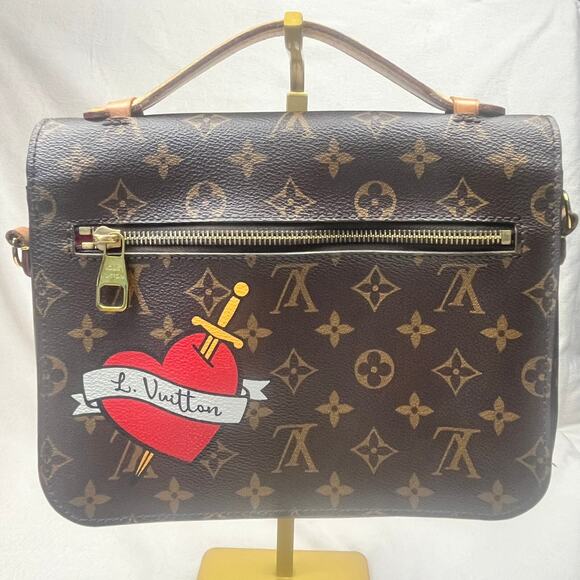 Louis Vuitton Monogram Patches Pochette Metis MM Shoulder Bag Limited Edition - Picture 3 of 16